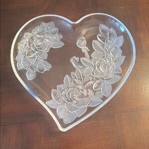 Mikasa Studio Nova Heart Winter Rose Shaped Tray Platter Dish